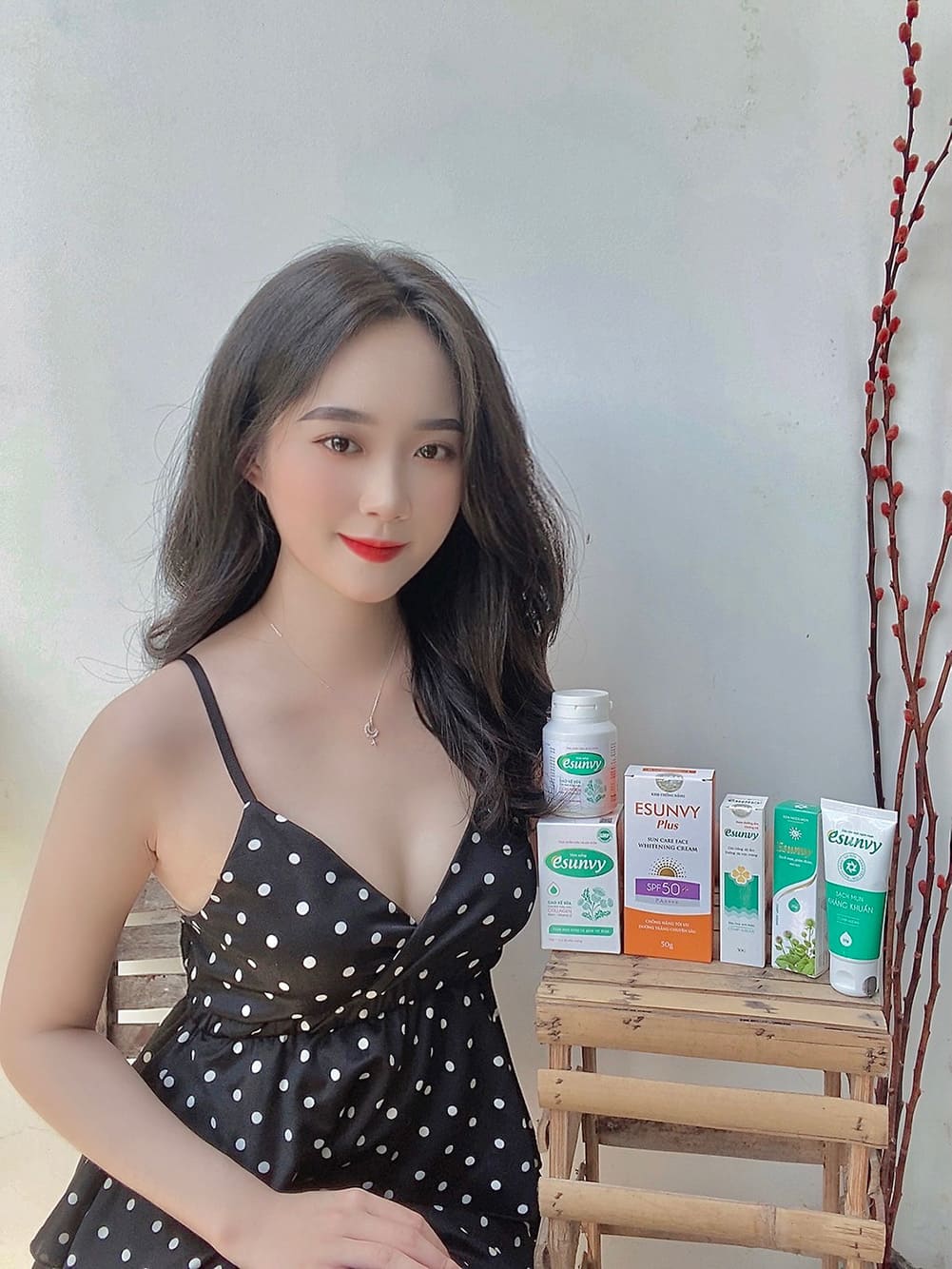 Makeup nhiều nhưng không lo mụn ghé thăm vì đã có bảo bối nhà Esunvy